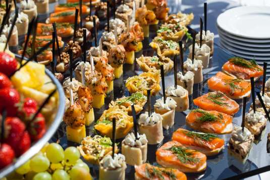 Креативные идеи боксов с едой для корпоративных мероприятий