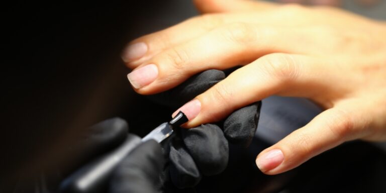 Топ-5 гель-лаков для идеального маникюра без пузырьков